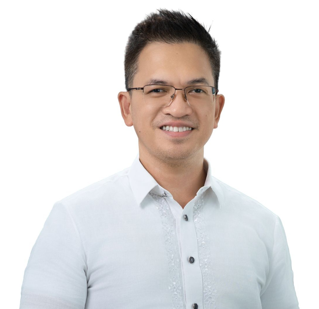 DENNIS ARIAS